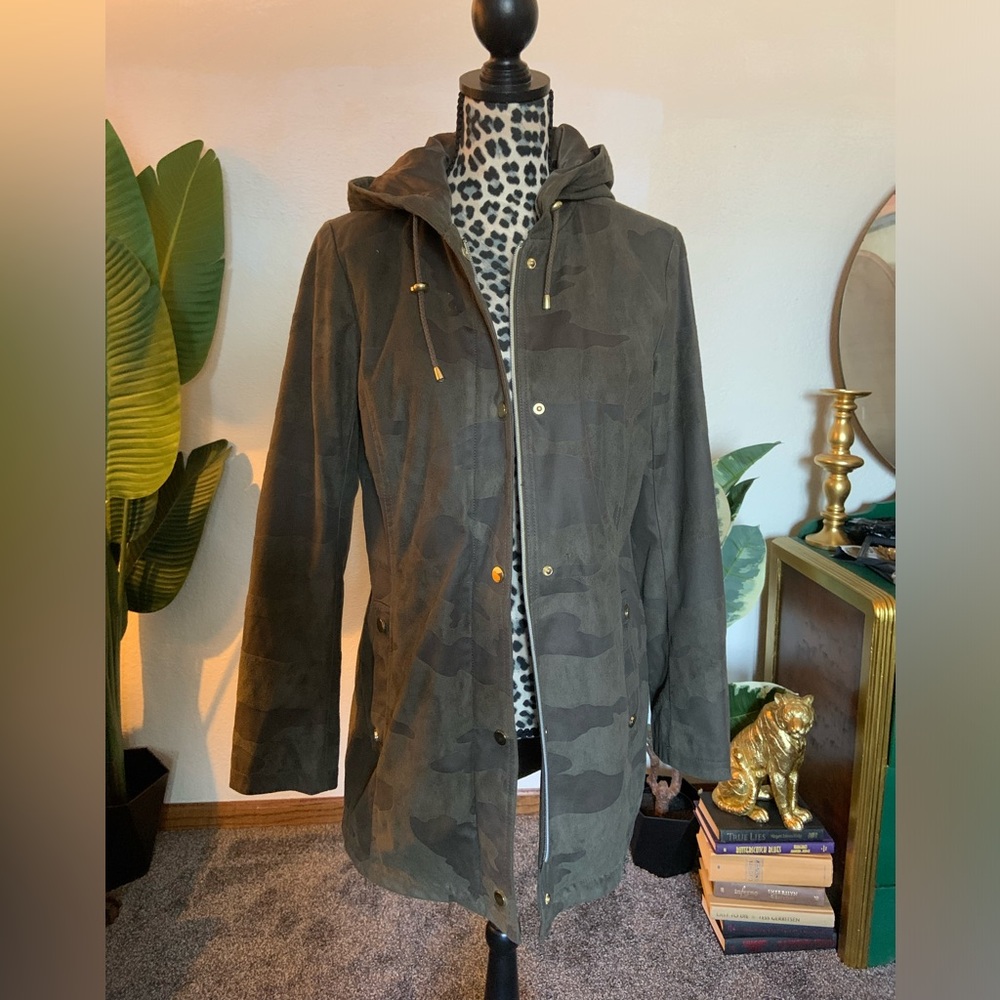 Kensie athletic jacket. Camouflage